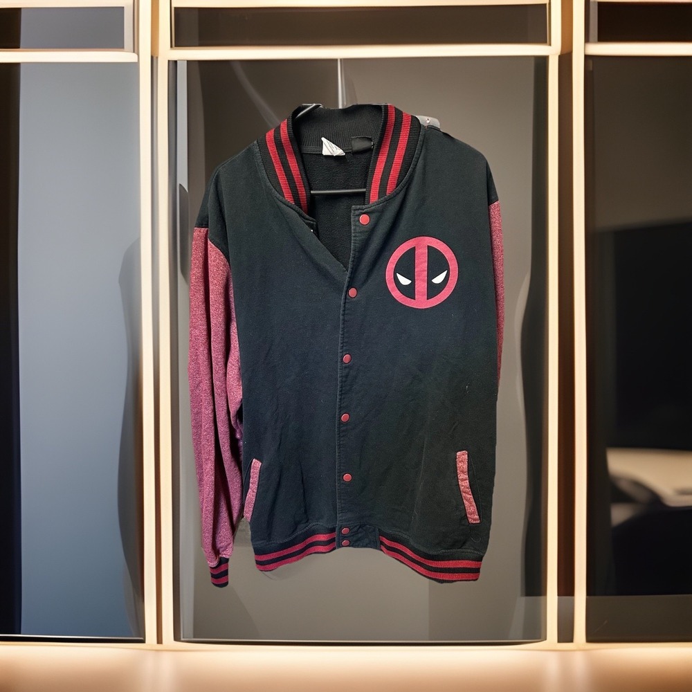 Marvel's Deadpool Men's 2xl Varsity Jacket Black/Red Graphic Snap Button Comic